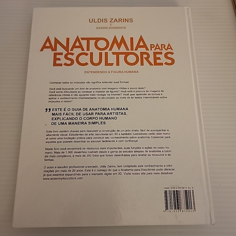 Anatomy for Sculptors Book - Spanish Version - *LN* - 2014 - Fine Art Resource gallery