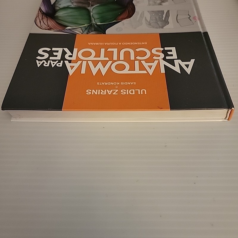 Anatomy for Sculptors Book - Spanish Version - *LN* - 2014 - Fine Art Resource gallery